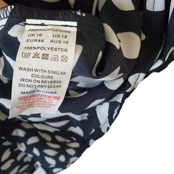 Pretty Little Thing Black White Seed Print Bow Tie Detail Sideslit Bodycon Dress - Picture 5 of 9